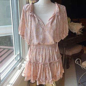 Beautiful flowy summer dress from an online boutique called “BuddyLove” SIZE-M
